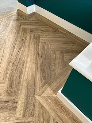 STYLISH HERRINGBONE LVT